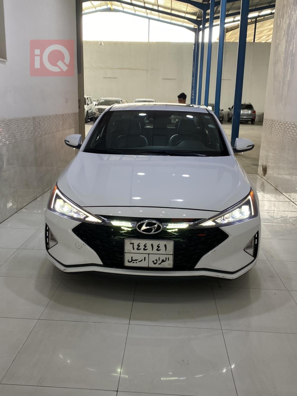 هیوندای ئەلەنترا